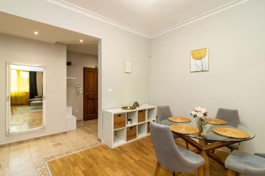 Spacious Aristocratic Apt. With A Colourful View Sofia Eksteriør billede